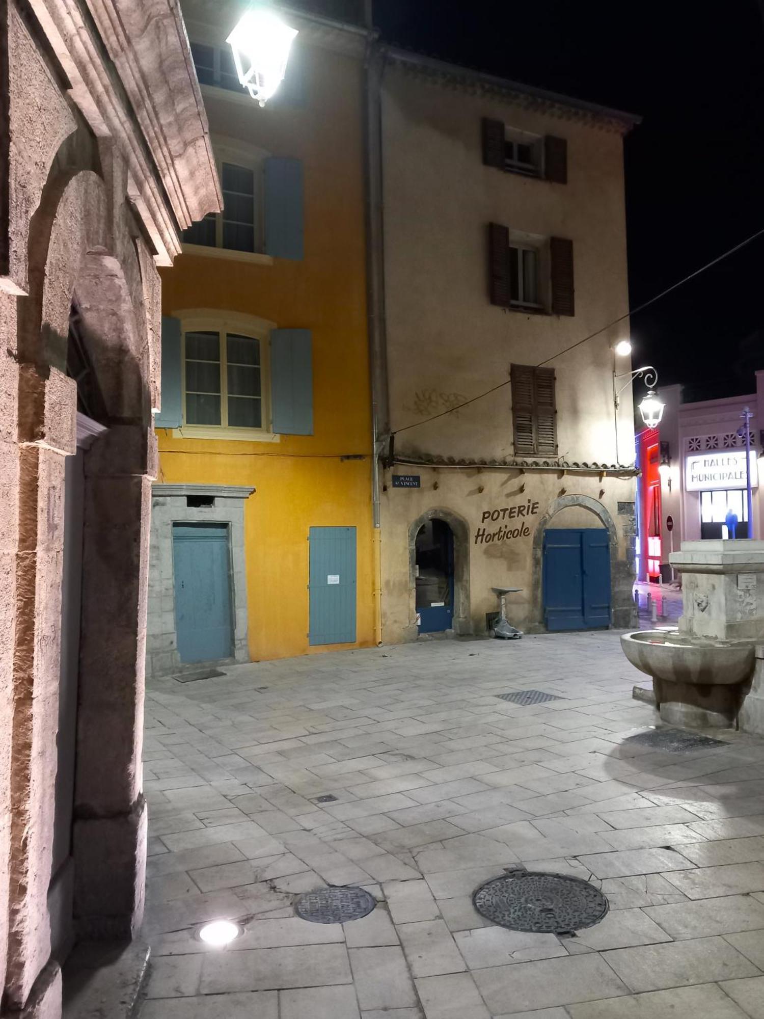 #1 Studio # Place Charmante Toulon Extérieur photo